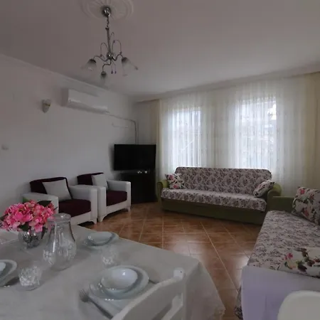 Fethiye'de Denize Yakin Ozel Havuzlu Mustakil Villa Fethiye
