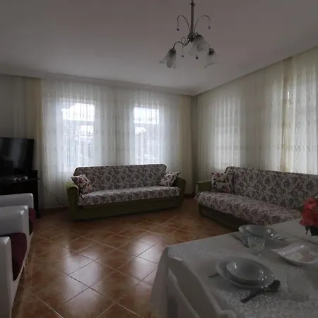 Fethiye'de Denize Yakin Ozel Havuzlu Mustakil